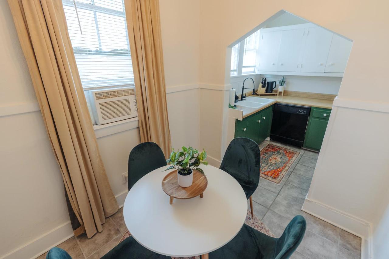 Historic Revival King Bed Midtown Memphis 66 Fast Wifi Free Parking Yes Pets Villa Exterior photo
